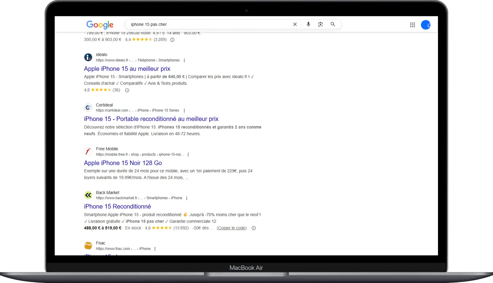 SERP Google avec intention transactionnelle - Requête : iphone 15 pas cher